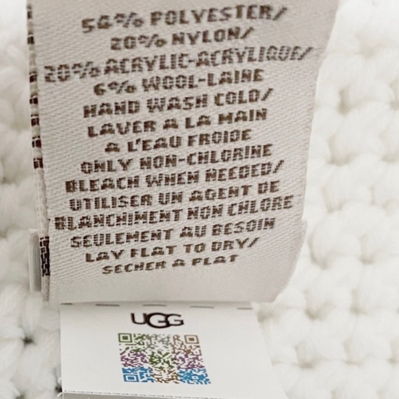 UGG White Ivory Pompom Beanie Knit Hat NWT - Picture 8 of 11